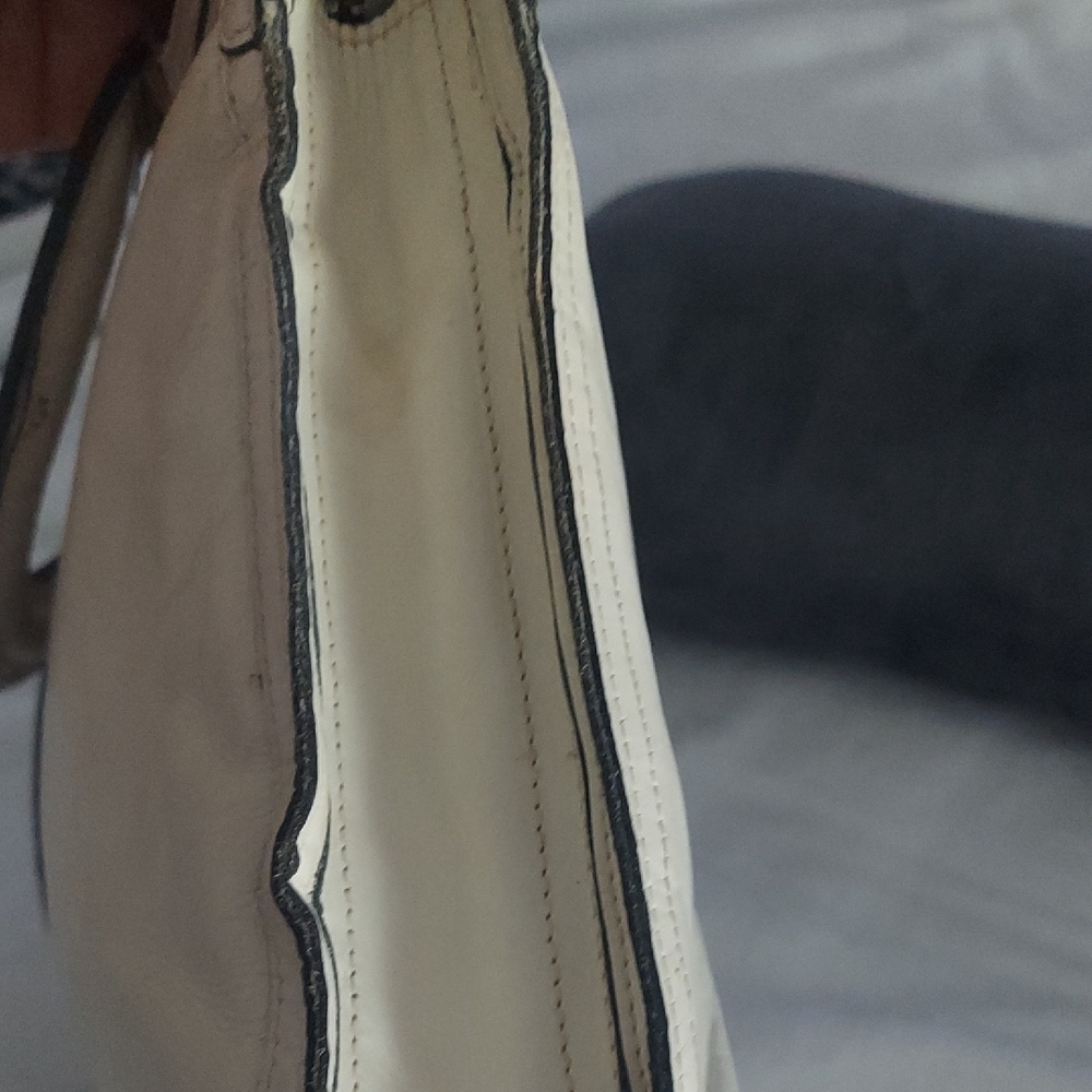 3 For $12 Cream Womens Handbag - Picture 10 of 16